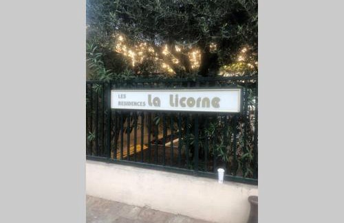 Cannes La Bocca Apartamento | Studio bord de mer