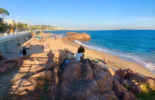 Cannes La Bocca Apartamento | Studio bord de mer