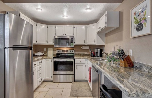 Las Vegas Apartamento | Studio Bungalow...Long Term Stays