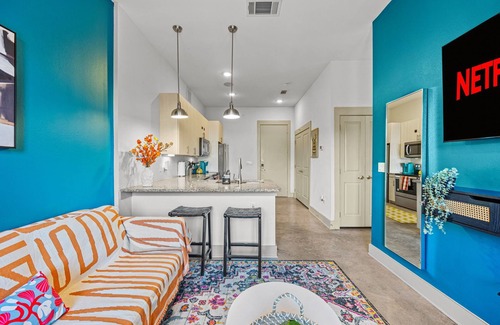 Fort Worth Apartamento | Studio by TCU, Stockyards & Zoo - Pool, Parking & Gym