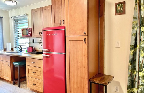 Ewa Beach Cabaña | Studio by the ocean. Oceanfront property with WiFi, AC, parking, great location.