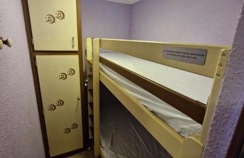Besse-et-Saint-Anastaise Apartamento | Studio cabine au cœur de la station, WiFi gratuit - FR-1-814-132