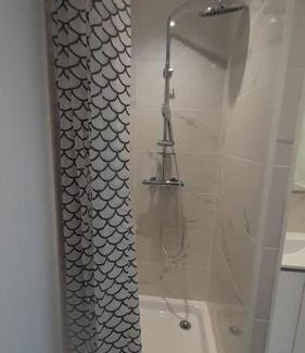 Castelnau-d'Estretefonds Apartamento | Studio contemporain avec parking gratuit