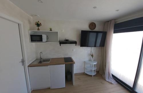 Castelnau-d'Estretefonds Apartamento | Studio contemporain avec parking gratuit