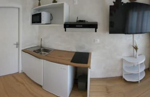 Castelnau-d'Estretefonds Apartamento | Studio contemporain avec parking gratuit