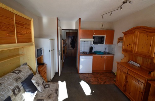 Font-Romeu-Odeillo-Via Apartamento | Studio cabin FONT ROMEU, beautiful south-facing terrace