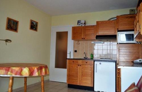 Font-Romeu-Odeillo-Via Apartamento | Studio Cabine Sud avec Parking, à 300m du centre de Font-Romeu - FR-1-580-31