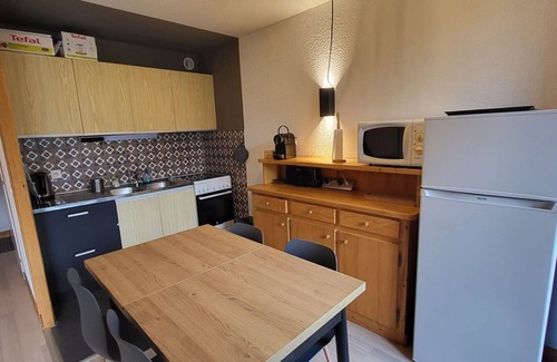 Saint-Jean-dʼAulps Apartamento | Estudio cabina a pie de pistas con piscina privada y parking en Saint-Jean-d'Aulps