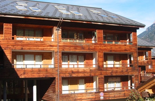 Saint-Jean-dʼAulps Apartamento | Estudio cabina a pie de pistas con piscina privada y parking en Saint-Jean-d'Aulps