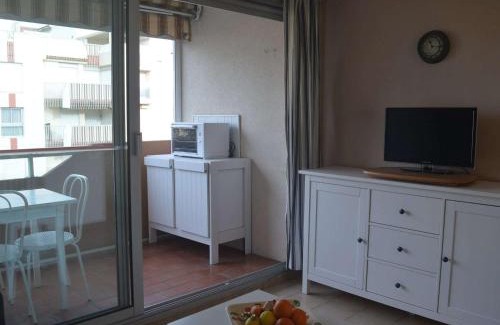 Saint-Raphael Apartamento | Studio cabine à St-Raphaël avec terrasse et parking, à 100m de la plage - FR-1-226A-23