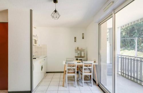 Luz-Saint-Sauveur Apartamento | Studio cabine avec parking proche centre Luz-Saint-Sauveur, balcon, pour 4 pers. - FR-1-402-66