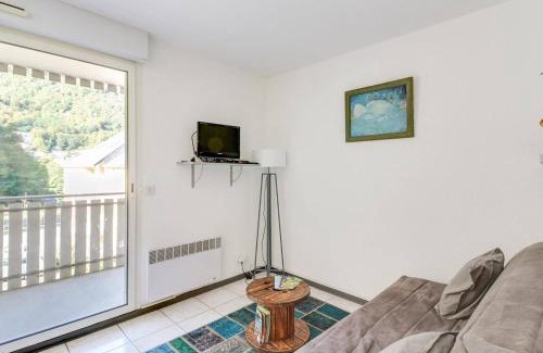 Luz-Saint-Sauveur Apartamento | Studio cabine avec parking proche centre Luz-Saint-Sauveur, balcon, pour 4 pers. - FR-1-402-66