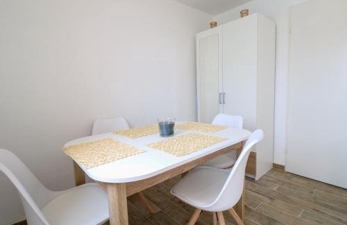 Saint-Cyprien Plage Apartamento | Studio cabine climatisé avec piscine et parking, accès direct à la plage - FR-1-753-17