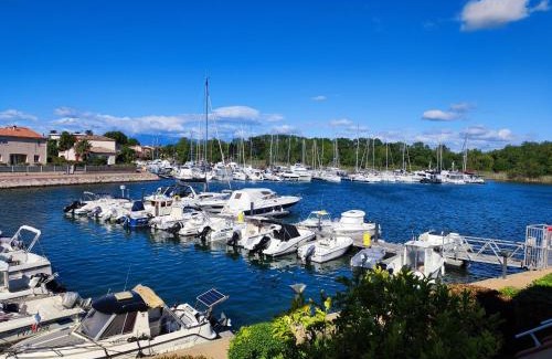 Saint-Cyprien Apartamento | Studio Cabine Climatisé à 150m de la Mer - Parking Privatif - Animaux Acceptés - FR-1-776-100