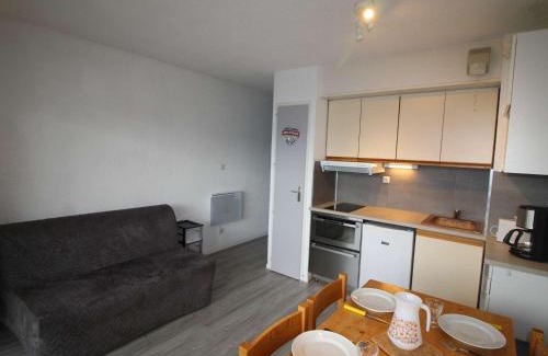 Auris Apartamento | Studio cabine fermée 4 pers au pied des pistes avec parking - Auris en Oisans - FR-1-297-334