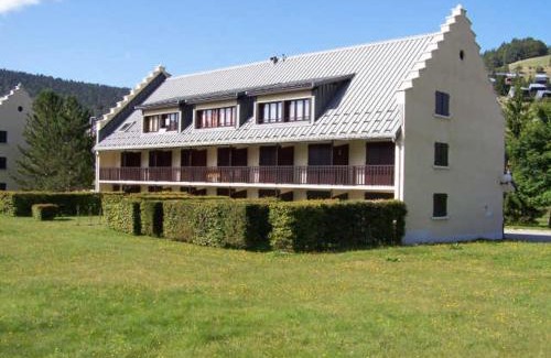 Correncon-en-Vercors Apartamento | Studio Cabine avec Jardinet à Corrençon, Navette Gratuite, Proche Village et Pistes de Ski - FR-1-515-52