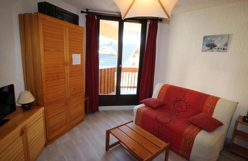 Auris Apartamento | Studio cabine rénové 4 pers au pied des pistes, proche commerces, ESF et luge - FR-1-297-117
