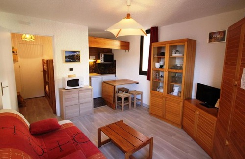 Auris Apartamento | Studio cabine rénové 4 pers au pied des pistes, proche commerces, ESF et luge - FR-1-297-117
