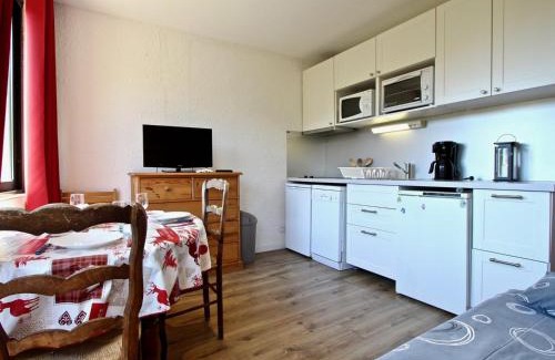 Chamrousse Apartamento | Studio cabine rénové, bien équipé, expo Sud, proche pistes à Chamrousse 1650 - FR-1-340-218