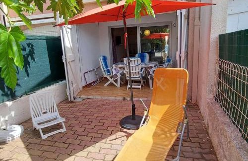 Le Grau-dʼAgde Apartamento | Studio cabine RDC, proche plage et commerces, terrasse, WiFi gratuit, park 1 voiture, 4 couchages - FR-1-423-230