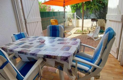 Le Grau-dʼAgde Apartamento | Studio cabine RDC, proche plage et commerces, terrasse, WiFi gratuit, park 1 voiture, 4 couchages - FR-1-423-230