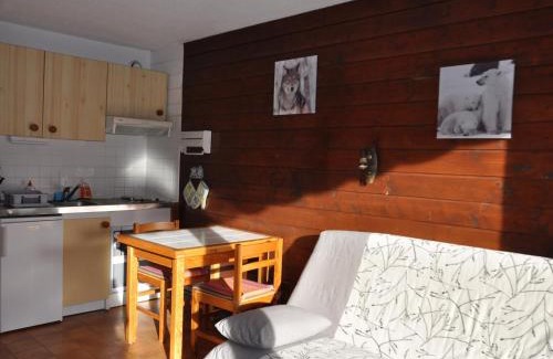 La Chapelle-d'Abondance Apartamento | Studio chaleureux au cœur du village avec Multi Pass offert et balcon sud - FR-1-692-32