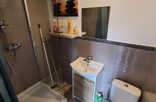 Maubeuge Apartamento | Studio chaleureux en hyper centre de Maubeuge avec vue sur la porte de Mons et la place Vauban