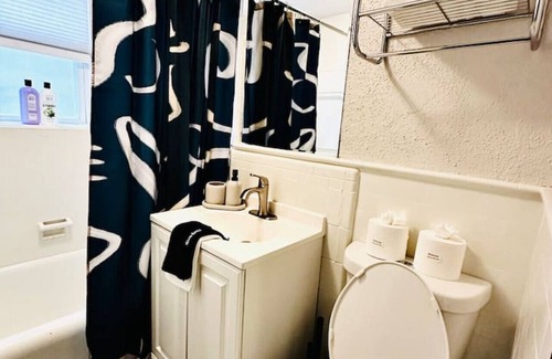 Dwight Apartamento | Studio City Stay in the heart of Downtown New Haven, commutable and walkable to Yale and Yale hospital.