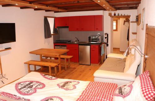 Ernen Apartamento | Studio Clausen Kurt