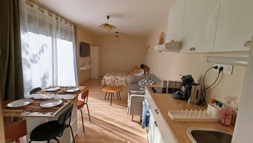 Carnoux-en-Provence Casa | Studio climatisé-terrasse-Netflix-jardin à 10 min de Cassis
