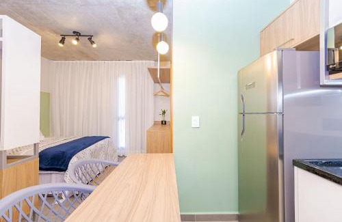 Sao Francisco Apartamento | Studio Coladinho ao Shopping Muller - TRA0302