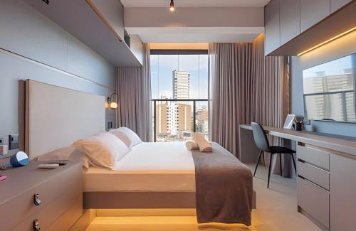 Graca Apartamento | Studio com Rooftop e Piscina com vista para a Baia de Todos os Santos, Portaria 24 Hr, Estacionamento, Wi-fi 433Mbps, Cozinha Compacta, a 1 km da Praia e a 3 km do Farol da Barra e do Pelourinho