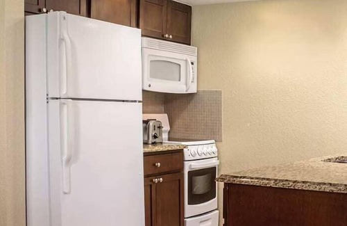 Survey Creek Condominio | Studio Condo Pompano Beach Fun In Sun!