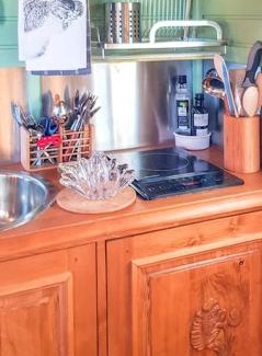 Bussac-Foret Casa | Studio cosy à Bussac-Forêt avec piscine partagée, 15m²