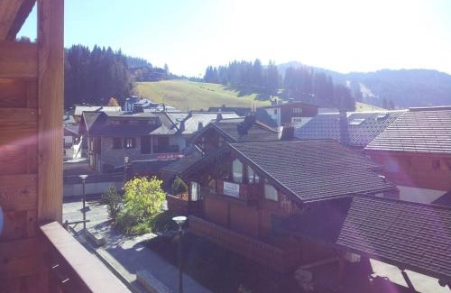 Les Gets Apartamento | Studio cosy aux Gets, 4 pers., proche pistes, balcon, parking, centre village - FR-1-671-32