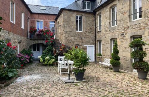 Guingamp Apartamento | Studio cosy tout équipé en cœur de ville au calme