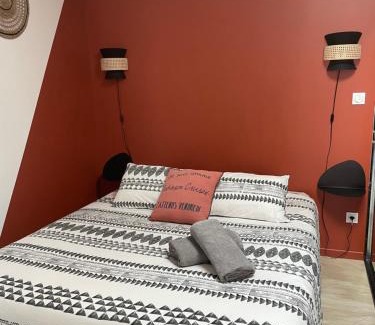 Colombier-Saugnieu Apartamento | Studio Cosy tt confort proche aéroport
