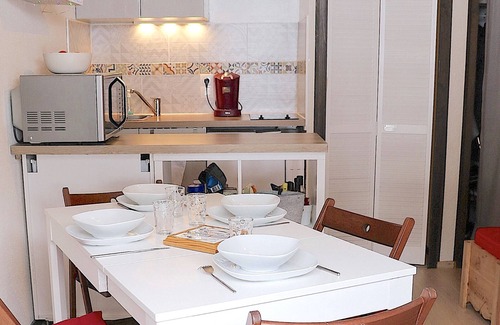 Bernex Apartamento | Estudio acogedor cerca de pistas de esquí y senderos en Bernex