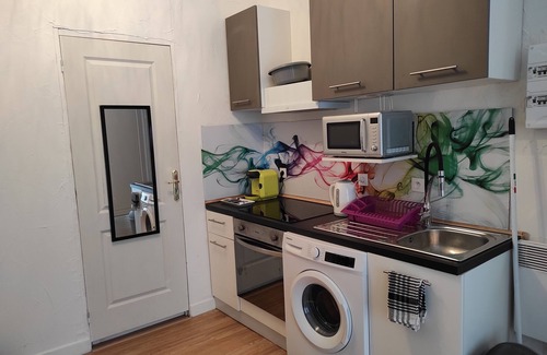 Auch Apartamento | Studio Cozy Plein Centre Tout Équip