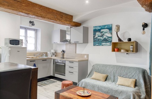 Trevoux Apartamento | Studio d'Artiste in the heart of medieval streets