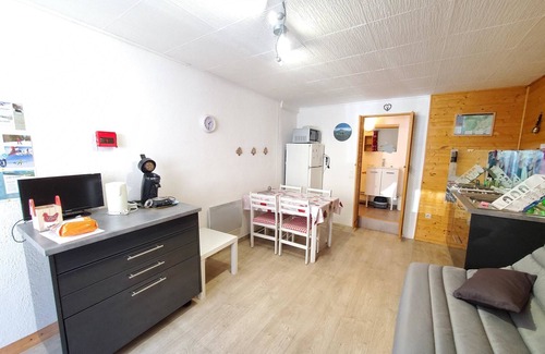 Murol Apartamento | Studio dans le bourg médiéval de Murol