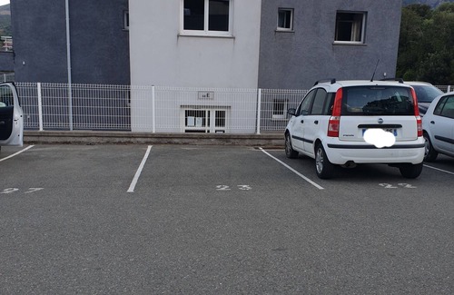 Corte Apartamento | Studio Dans Résidence Récente