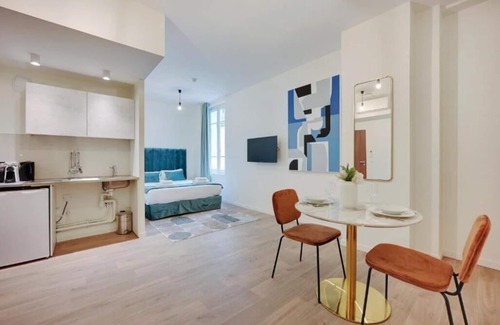 Levallois-Perret Apartamento | Studio Deluxe PMR apartment with WiFi, AC in nice Levallois-Perret
