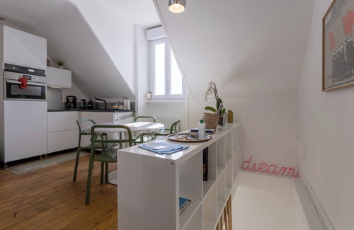 Benodet Apartamento | Apartamento estudio 'Duplex Au Cœur De Bénodet' con vistas al mar y Wi-Fi