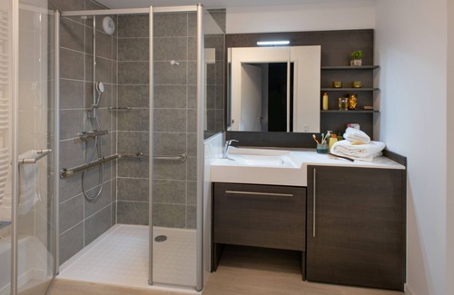 Le Puy-en-Velay Apartamento | Studio Ensuite with Bath and Balcony