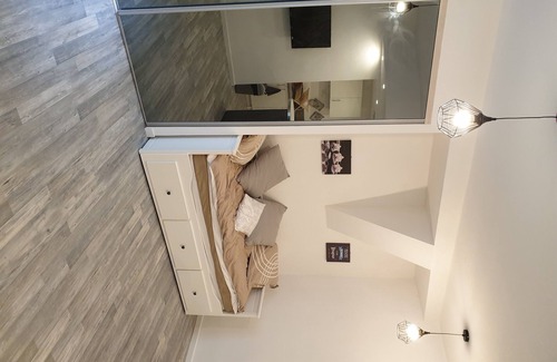 Aiguihe Apartamento | Studio F1 25m2 en el centro de la ciudad de Puy en Velay.