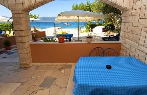 Slatine Apartamento | Apartamento-estudio en la playa Slatine, Ciovo (AS-10435-a)