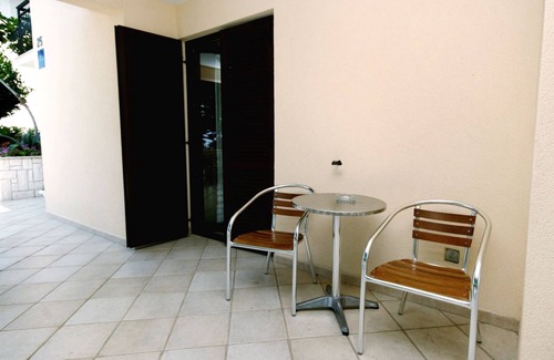Novi Vinodolski Apartamento | Apartamento-estudio con una terraza Novi Vinodolski (AS-5593-a)