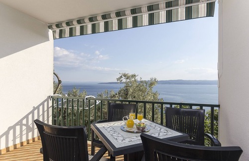 Brela Apartamento | Apartamento-estudio con balcón y vista al mar Brela, Makarska (AS-11687-b)