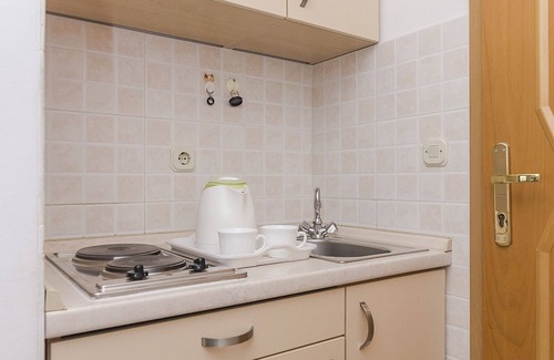 Brela Apartamento | Apartamento-estudio con balcón y vista al mar Brela, Makarska (AS-11687-c)